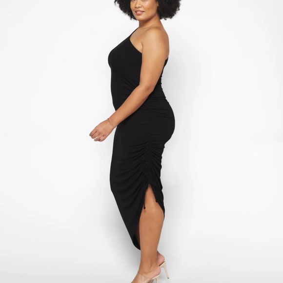 LNA Milou One Shoulder Knit Dress new worn once for shoot - Picture 4 of 4